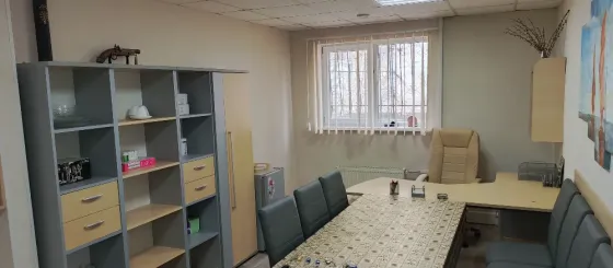 сдам в аренду коммерческие помещения (базу) в Киевском районе Донецк