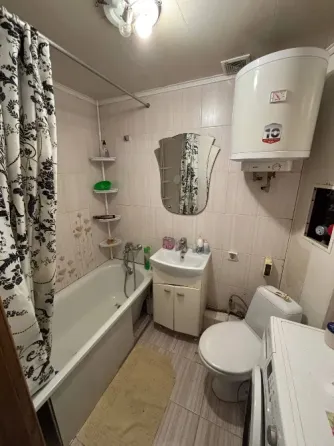 Продаётся 3-х комн.квартира 63,5 кв.м. Мариуполь