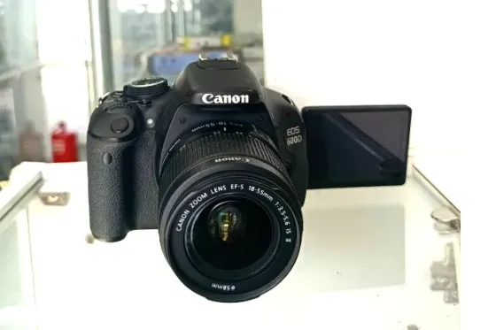 фотоаппарат canon eos 600d kit 18-55mm II (бу) Донецк