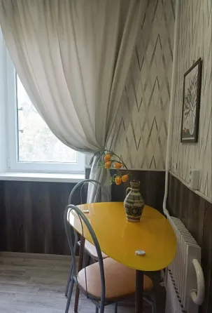 Сдается 1-ком квартира в пролетарском районе, ул. Прожекторная д. 8, ориентир большое Молоко Донецк