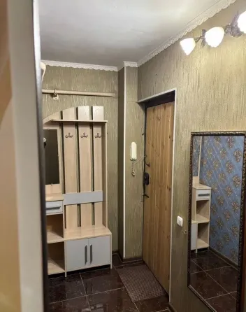 Сдаю 4-комнатную квартиру, переулок. эта квартира Донецк