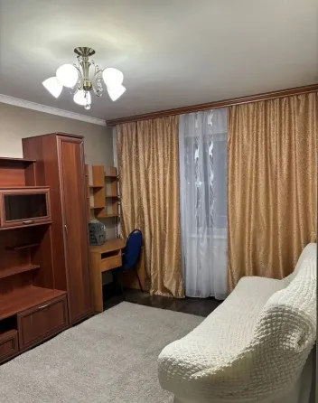 Сдаю 4-комнатную квартиру, переулок. эта квартира Донецк