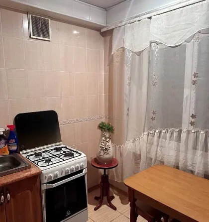 Продам 2к.кв. Брежневка. Кировский р-н. мкр.Бирюзова-2. ул. Бирюзова. Донецк