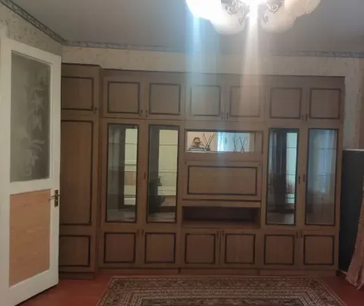 Пpодаетcя 3-к. квaртиpа в Центрально-Городском районе, ул.Менделеева! Макеевка