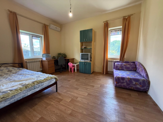 Продажа дома в Пролетарском районе Донецка!Земля приватизирована! Донецк