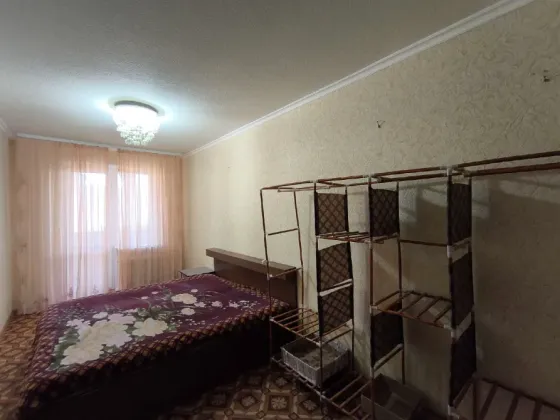 Продам 3-х комнатную квартиру Островского Донецк