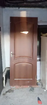 Продам межкомнатные двери Макеевка