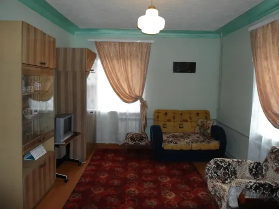 сдам 2х комн квартиру в калинин. р-не, пр. ильича, хорошая, мебель. вся техника Донецк