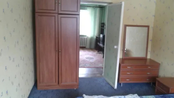 сдам 2х комн квартиру в калинин. р-не, пр. ильича, хорошая, мебель. вся техника Донецк