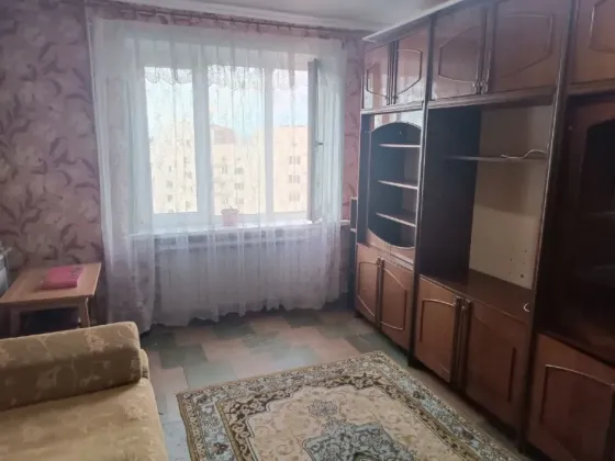 продам свою 2х комн кварт в киевском р-не, партизанский пр-т, с мебелью, техникой. Донецк