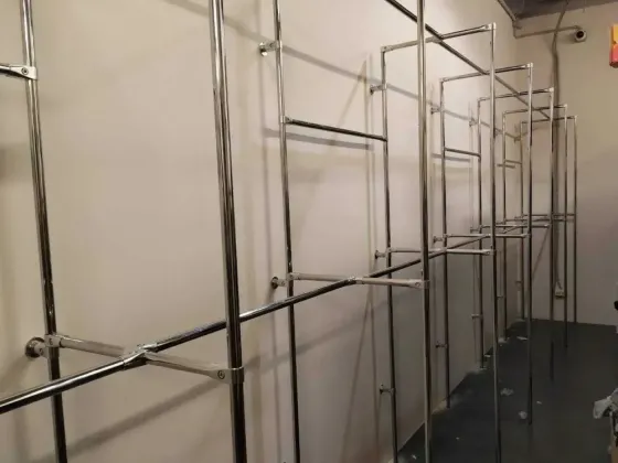 Торговое оборудование отдам без платно Макеевка