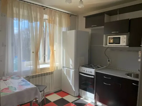 Сдается однушка в Пролетарском районе Донецк