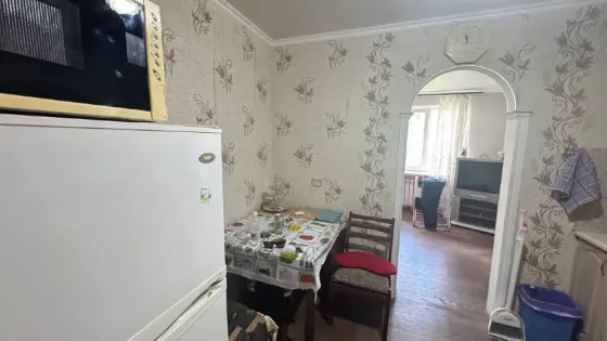 Продам 2 к кв-ру гостиного типа в Ильичевском р-не, ор. дк Металлургов, ул. Сеченова Мариуполь