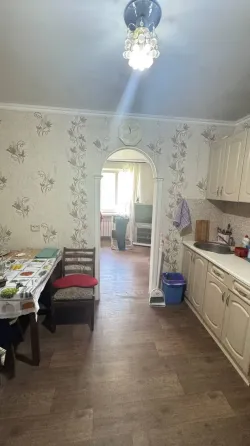 Продам 2 к кв-ру гостиного типа в Ильичевском р-не, ор. дк Металлургов, ул. Сеченова Мариуполь