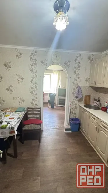 Продам 2 к кв-ру гостиного типа в Ильичевском р-не, ор. дк Металлургов, ул. Сеченова Мариуполь - изображение 1