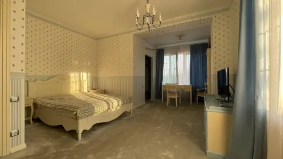 в продаже 3-этажный дом в коттеджном посёлке хорошёва Донецк