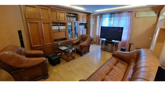 Продается 4 - х комнатная квартира, Текстильщик Донецк