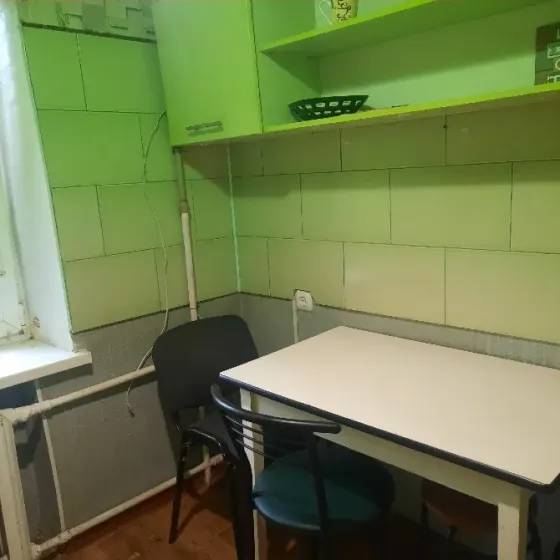 Текстильщик, 2к. кв-ра, хорошая, остановка "Гараж", 1/4 Донецк