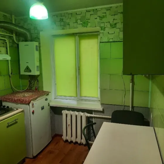 Текстильщик, 2к. кв-ра, хорошая, остановка "Гараж", 1/4 Донецк