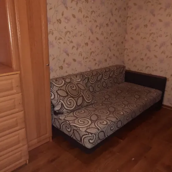 Текстильщик, 2к. кв-ра, хорошая, остановка "Гараж", 1/4 Донецк
