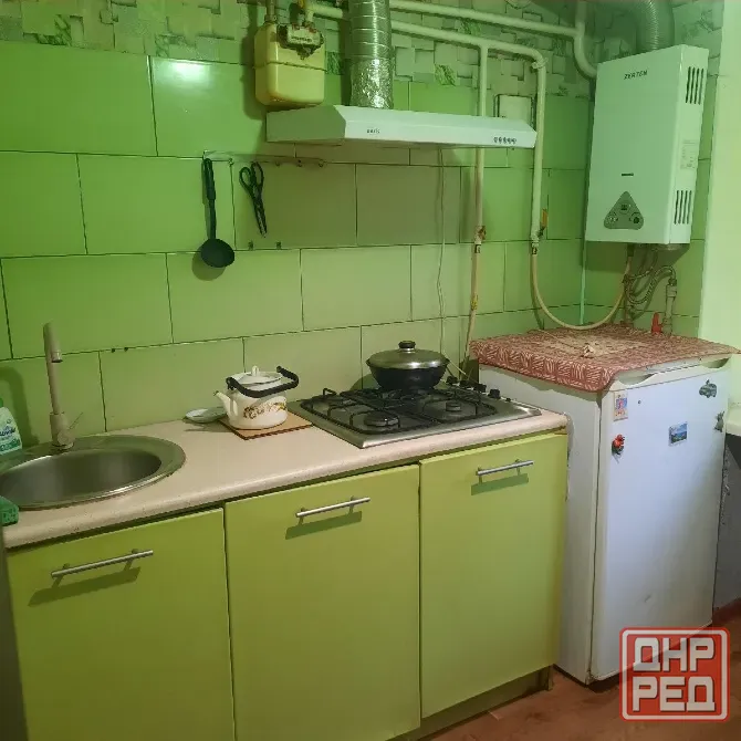 Текстильщик, 2к. кв-ра, хорошая, остановка "Гараж", 1/4 Донецк - изображение 2