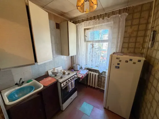 Продам 1 ком. кв., 3/9 эт., 22 м.кв. - Макеевка, ул. Ленина, 28 линия Макеевка