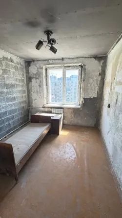 Продам 3 к кв-ру в Центральном р-не, ор. Гуси-лебеди! Мариуполь