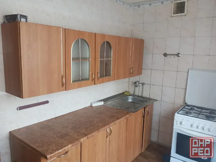 Продается 3-х комнатная квартира, ул. Театральная Кировское - изображение 2