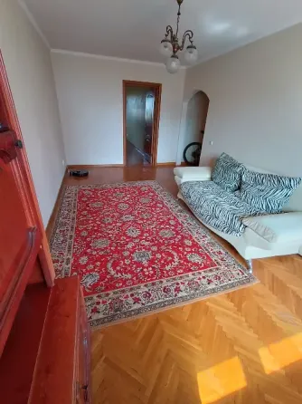 3-к. квартира, 66,3 м², 6/9 эт. Цирк. От собственника! Донецк