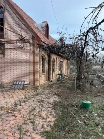 Дом в г.Шахтерск, 3- этажа Шахтерск