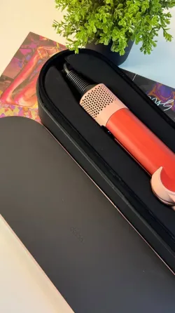 Выпрямитель-утюжок-фен Dyson Airstrait HS06 Донецк