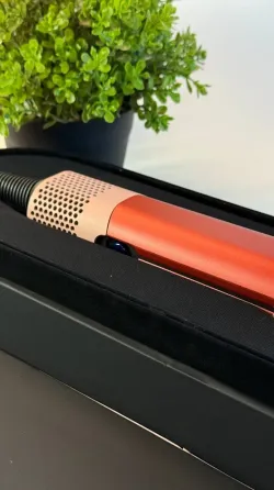 Выпрямитель-утюжок-фен Dyson Airstrait HS06 Донецк