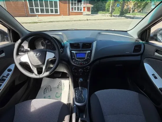 HYUNDAI SOLARIS Донецк