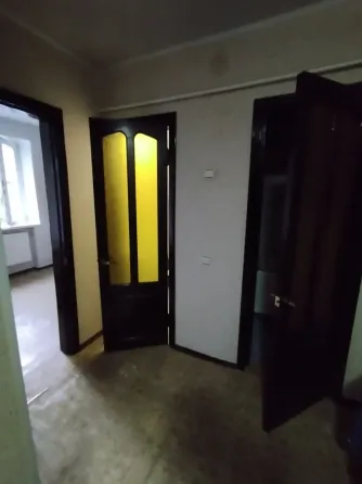 Продам 2 к.кв. на Октябрьской, 2эт. /6 эт., кирп.дом, разд. комнаты Донецк