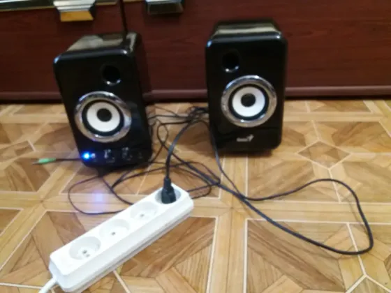 Продам колонки компьютерные genius Донецк