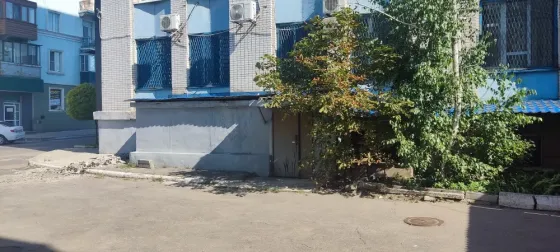 Нежилое полуподвальное встроенное помещение Макеевка