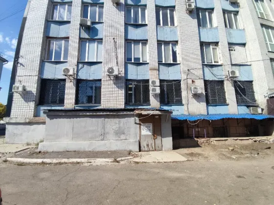 Нежилое полуподвальное встроенное помещение Макеевка
