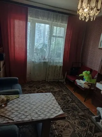 Продам 2-х комн. кв., 3/5 эт., 46 м.кв. - Макеевка, квартал Химик, 1000 мелочей Макеевка