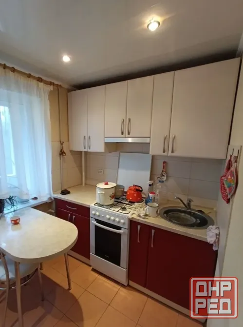 Продам 3-х комнатную квартиру в Центральном м-не Макеевка - изображение 1