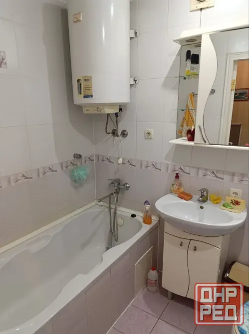 Продам 3-х комнатную квартиру в Центральном м-не Макеевка - изображение 6