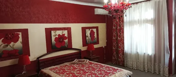 продам крупногабаритную квартиру в Ленинском районе Донецк