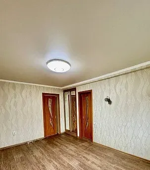 Продам 2-х комнатную квартиру на Гвардейке Макеевка