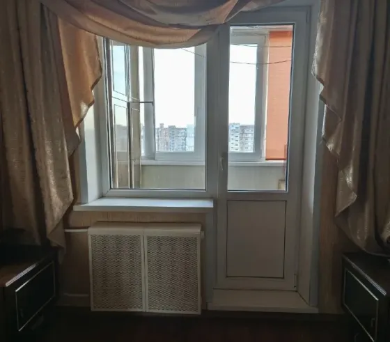 Продам 3-х комнатную квартиру на Зеленом в районе Танка Макеевка