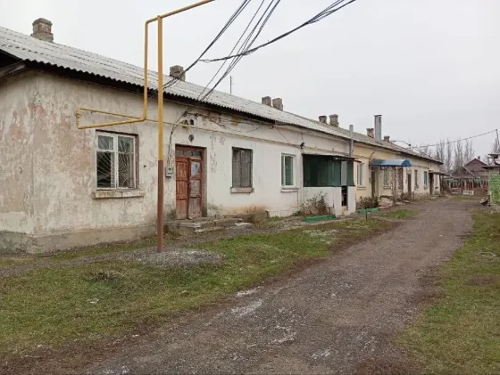 продажа квартиры на земле Харцызск