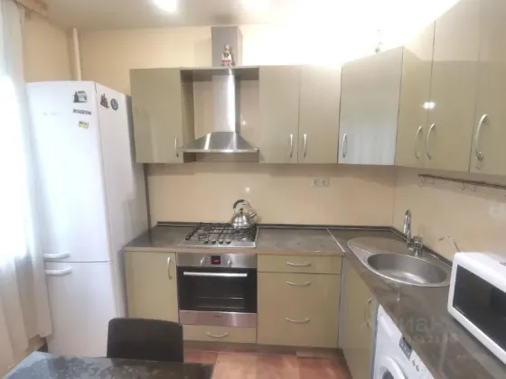 Сдам квартиру в центре Киевский район 53 кв.м. Донецк