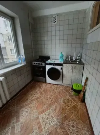 Сдам 3-комнатную квартиру на Курчатова Мариуполь