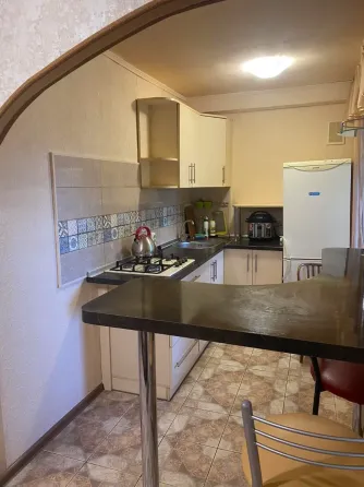 3-к квартира, 74 м2, 2/5 эт. Мариуполь