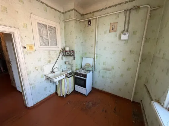 Продам 2-х комн. кв., 4/4 эт., 51 м.кв. - Макеевка-центр, ул. Ленина Макеевка