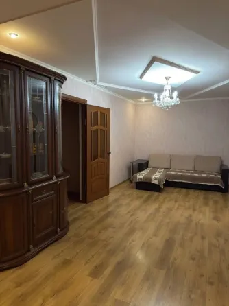3-к.к. 68м2, 2/5 эт. Мариуполь