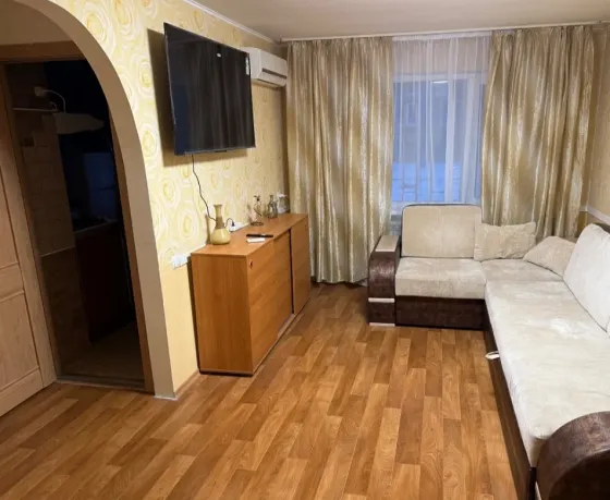 Продаётся 1-но комнатная квартира в Калининском р-не, б.Шевченко Донецк